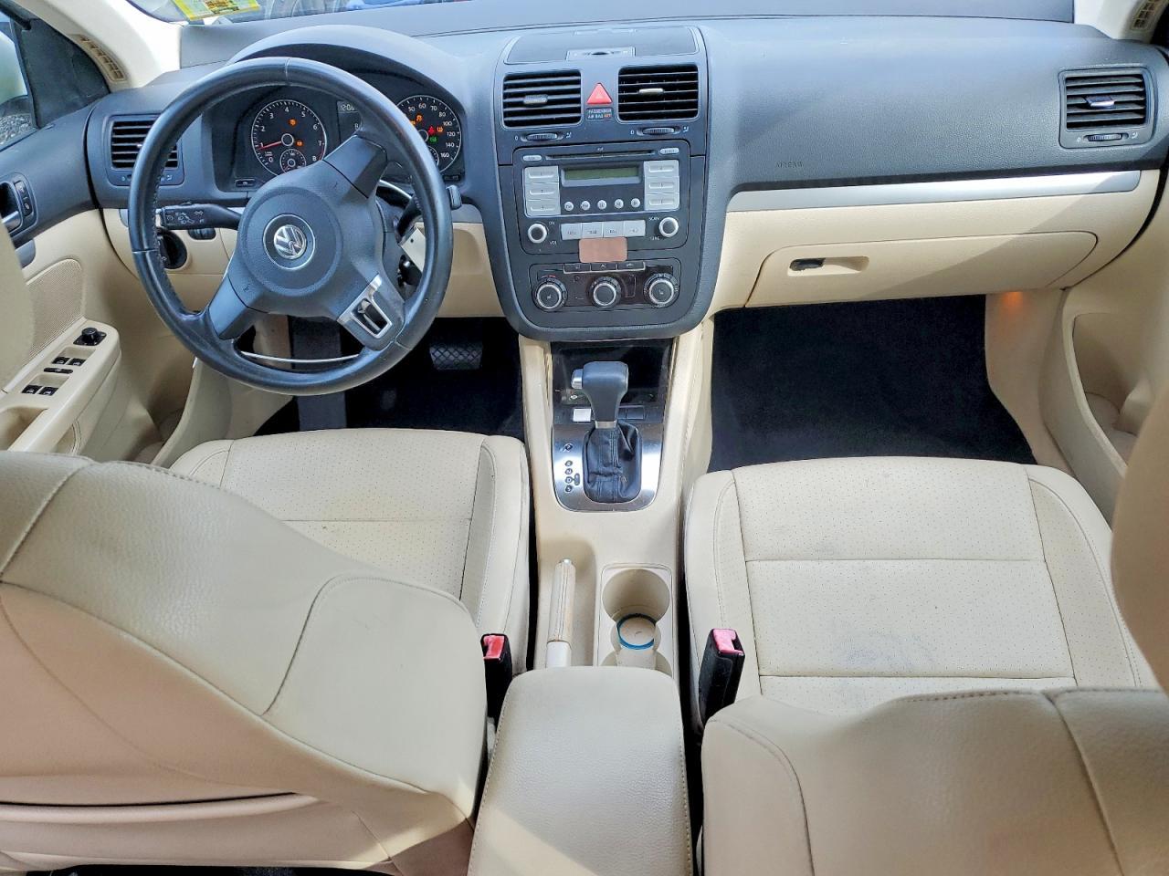 2010 VOLKSWAGEN JETTA