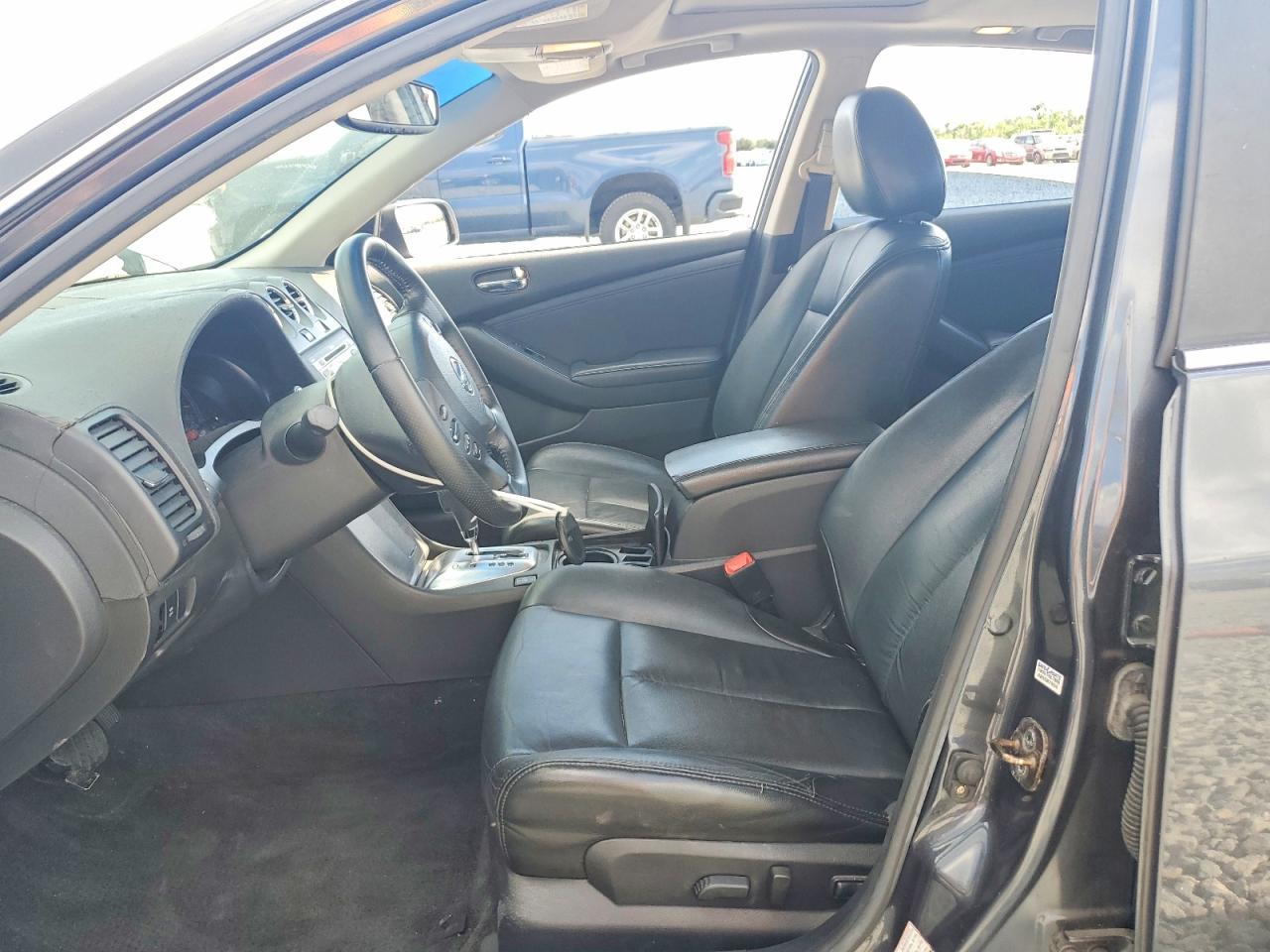 2010 NISSAN ALTIMA