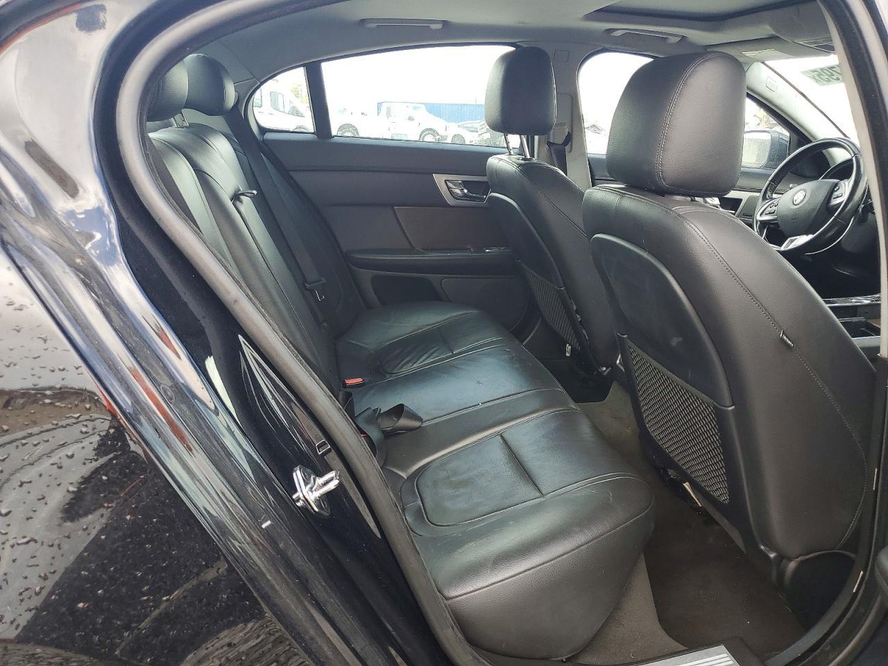2014 JAGUAR XF