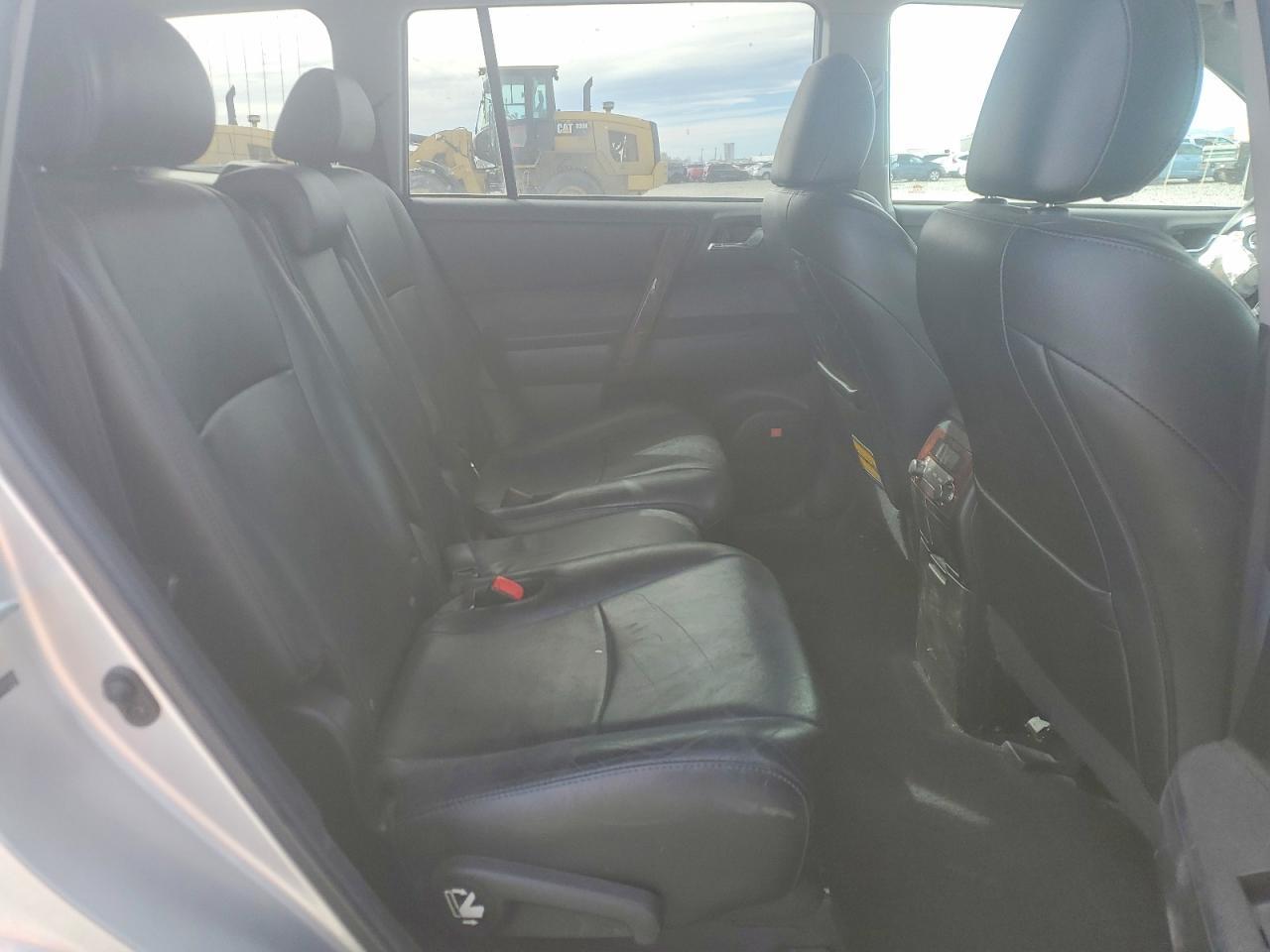 2013 TOYOTA HIGHLANDER