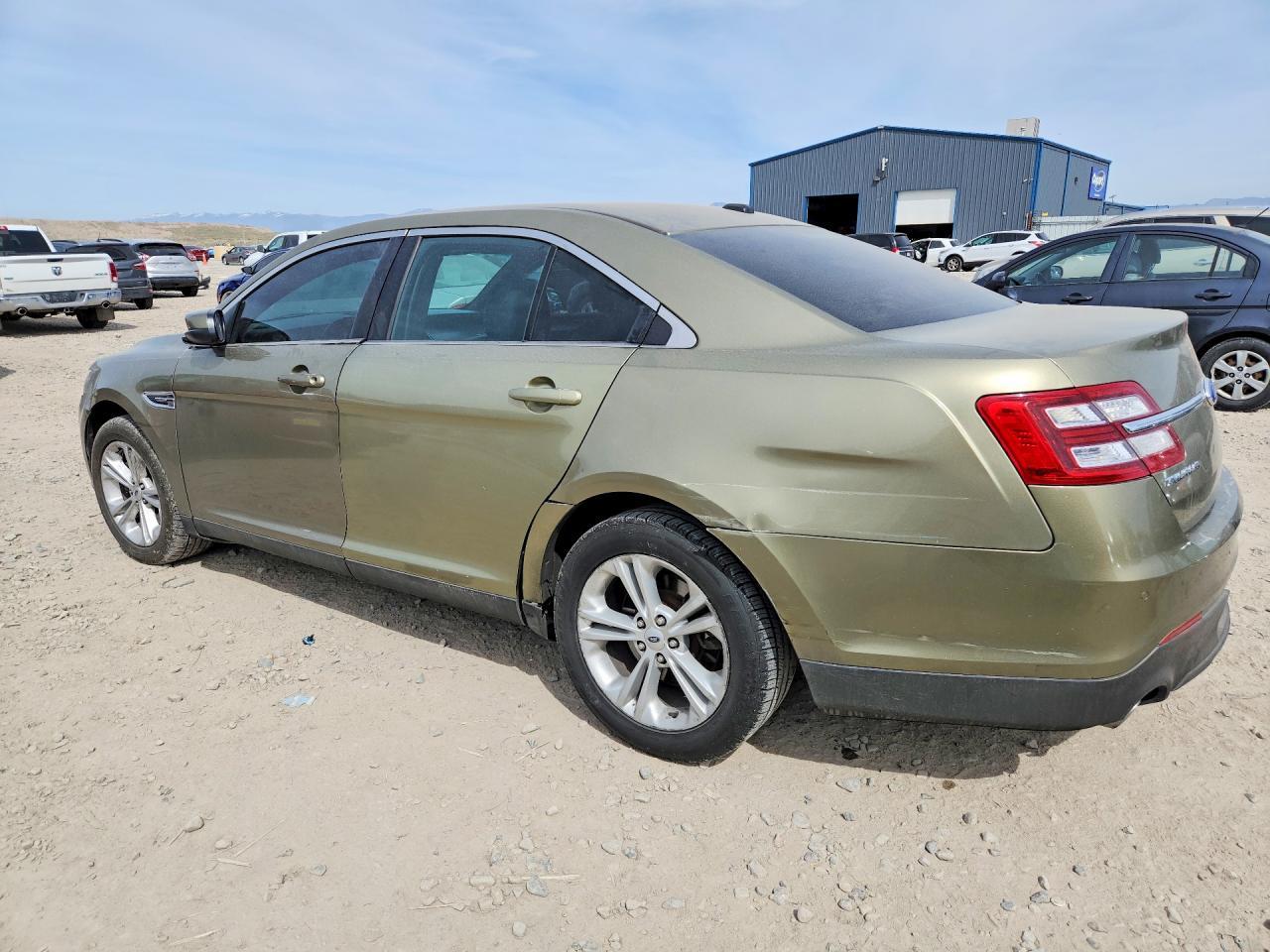 2013 FORD Taurus