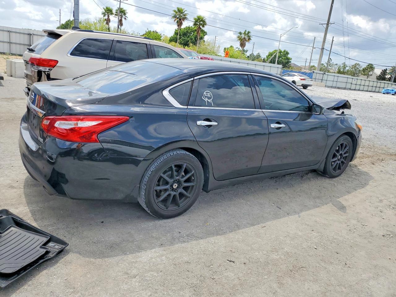 2017 NISSAN ALTIMA