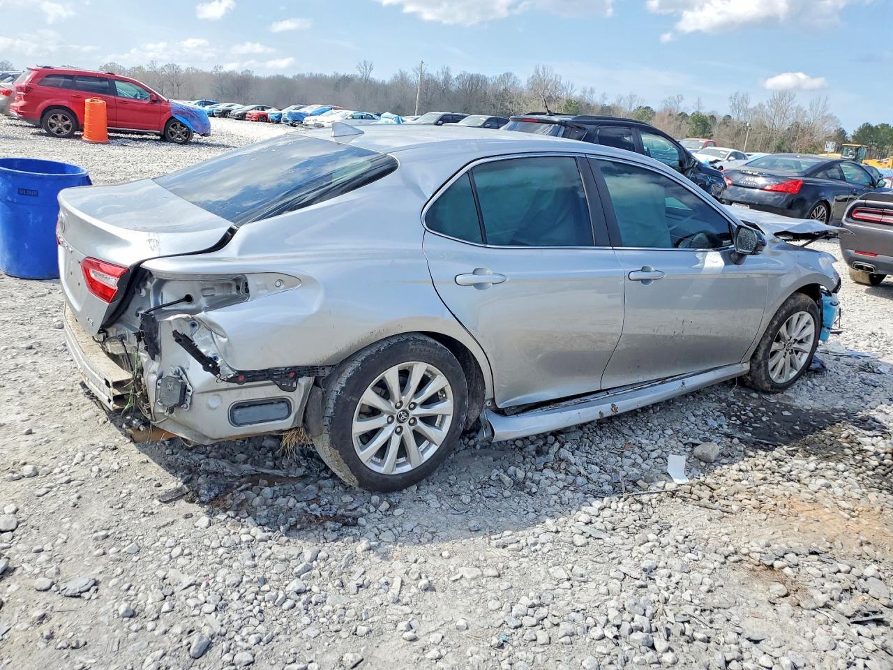 2019 TOYOTA CAMRY