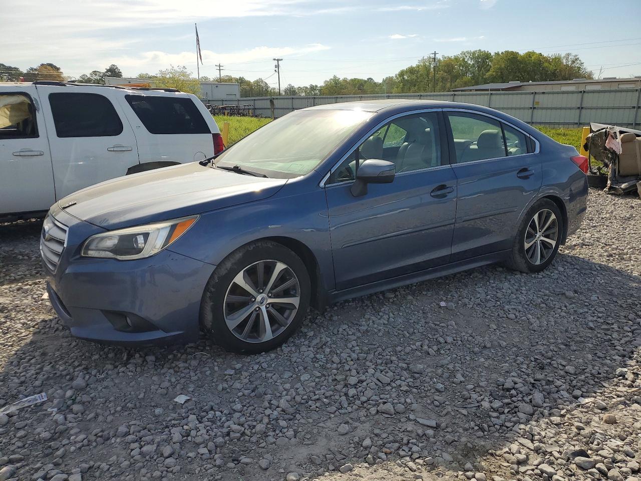 2016 SUBARU Legacy