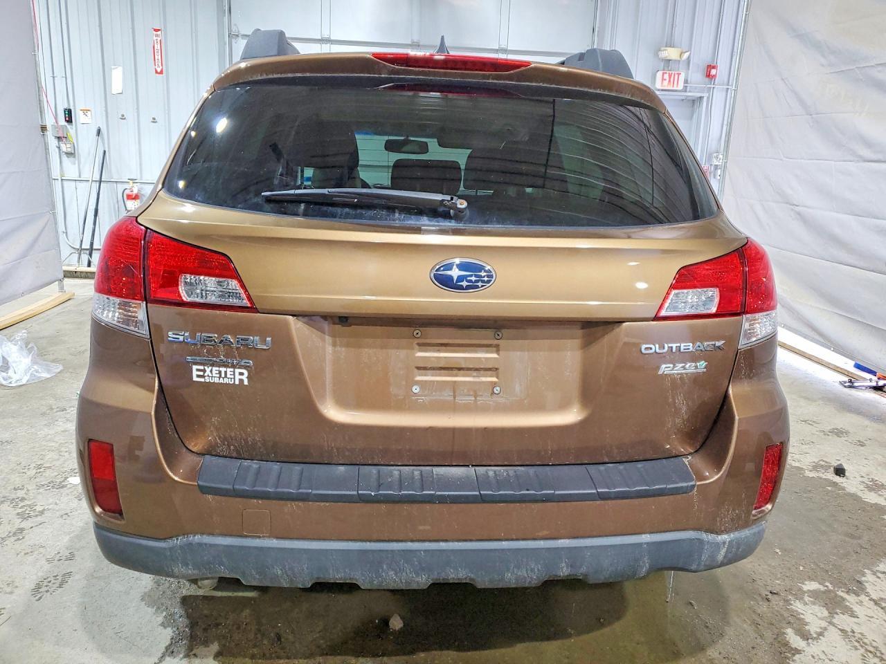 2013 SUBARU Outback