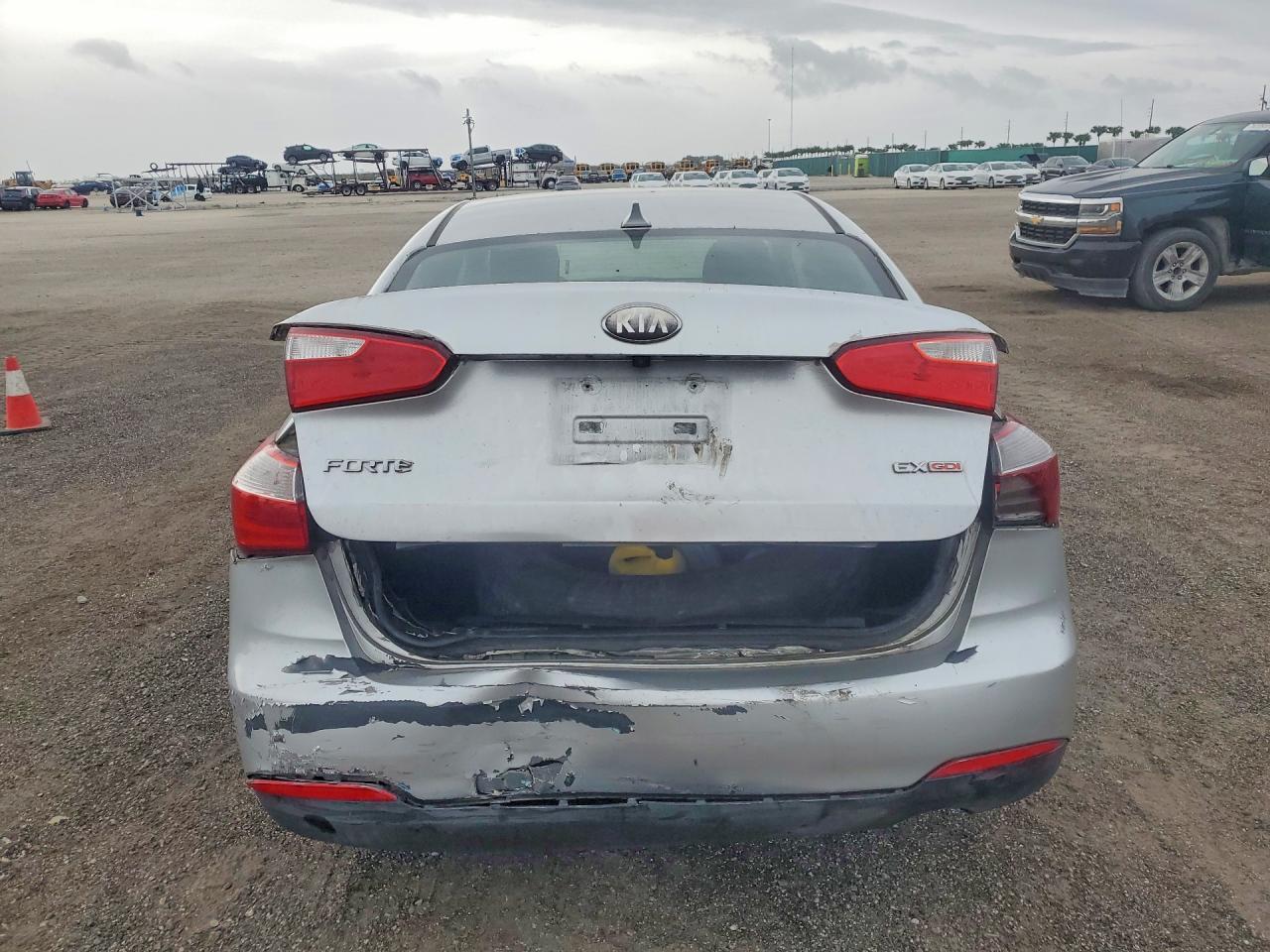 2015 KIA FORTE
