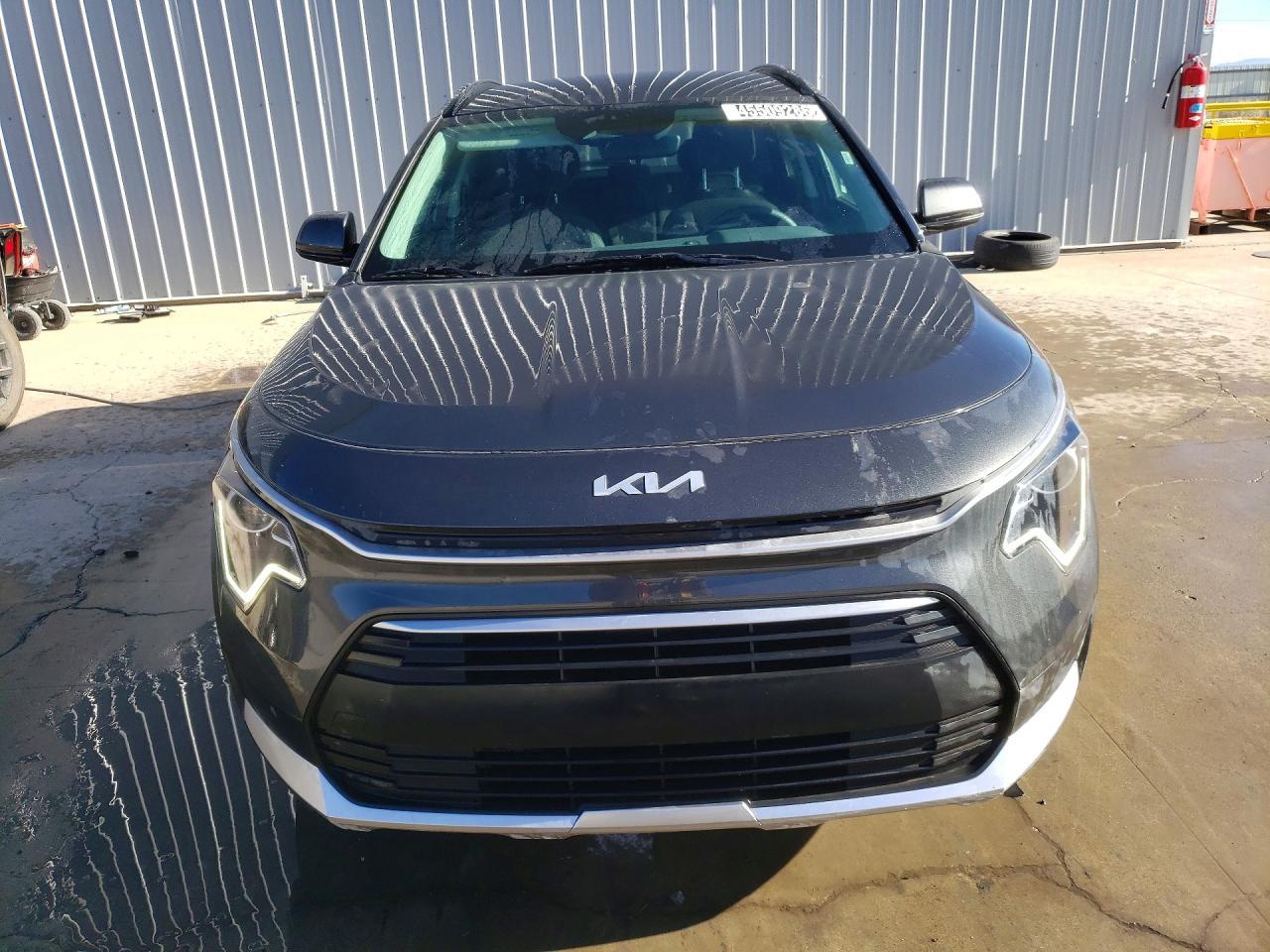 2025 KIA Niro