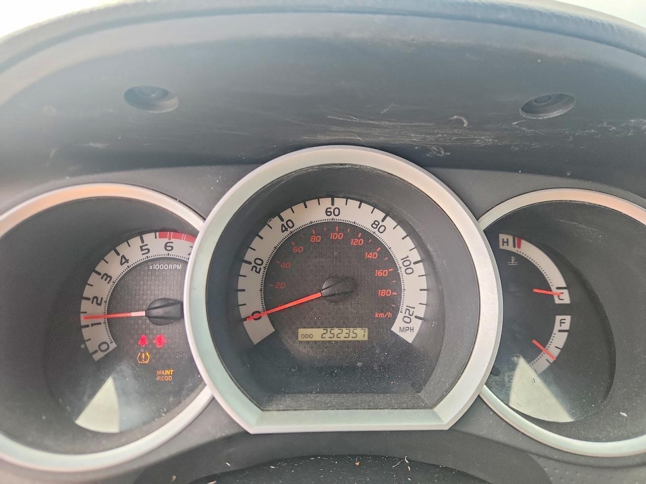 2013 TOYOTA TACOMA
