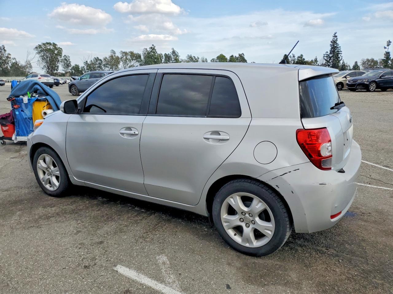 2013 TOYOTA SCION