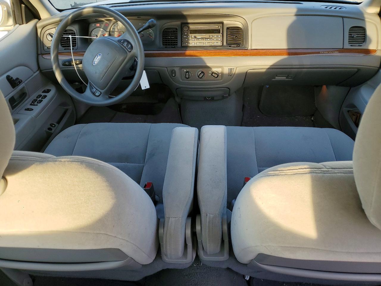 2003 FORD Crown Victoria