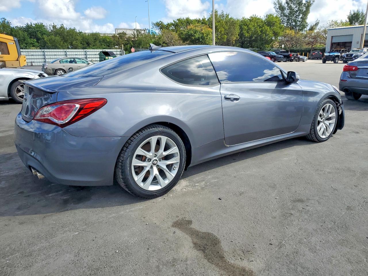 2015 HYUNDAI GENESIS