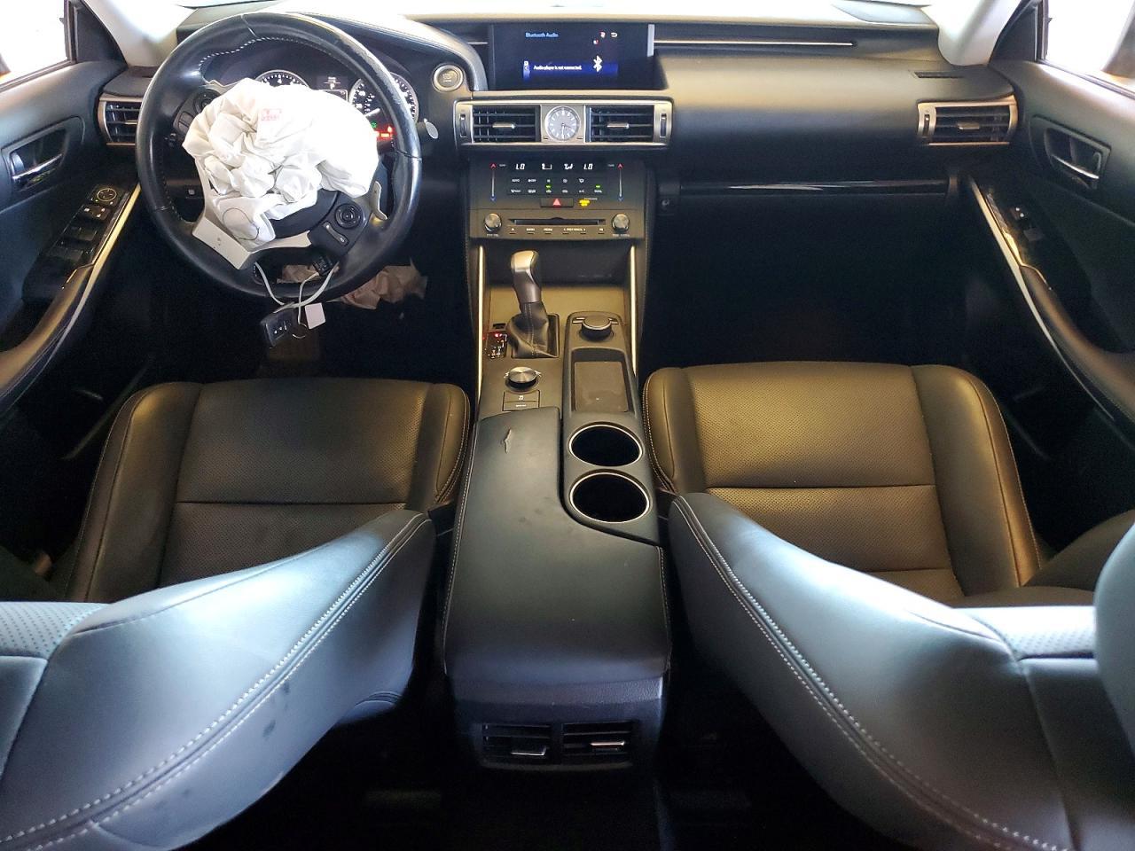 2016 LEXUS IS 200t
