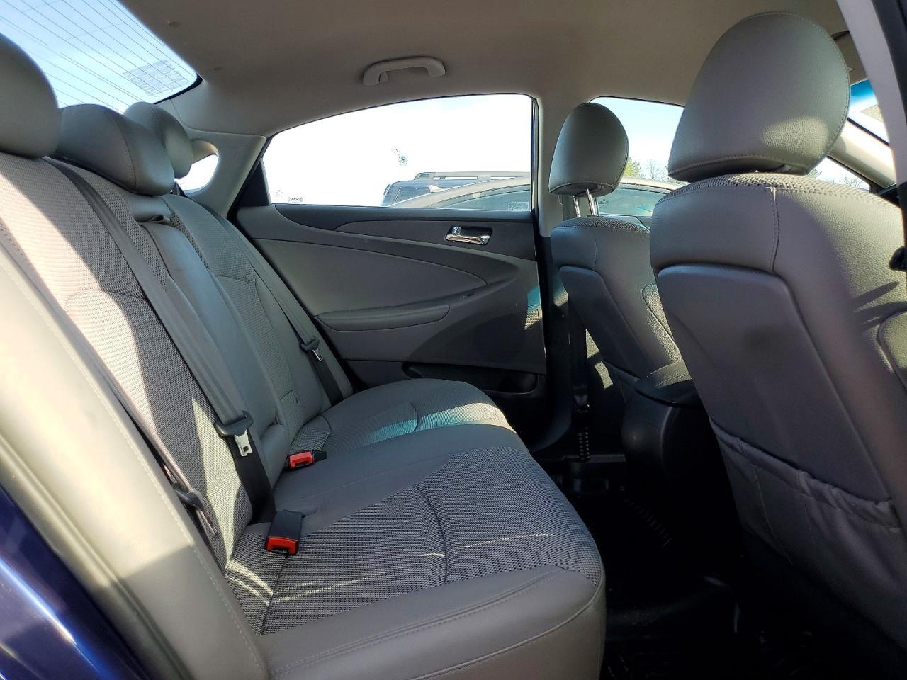 2012 HYUNDAI SONATA