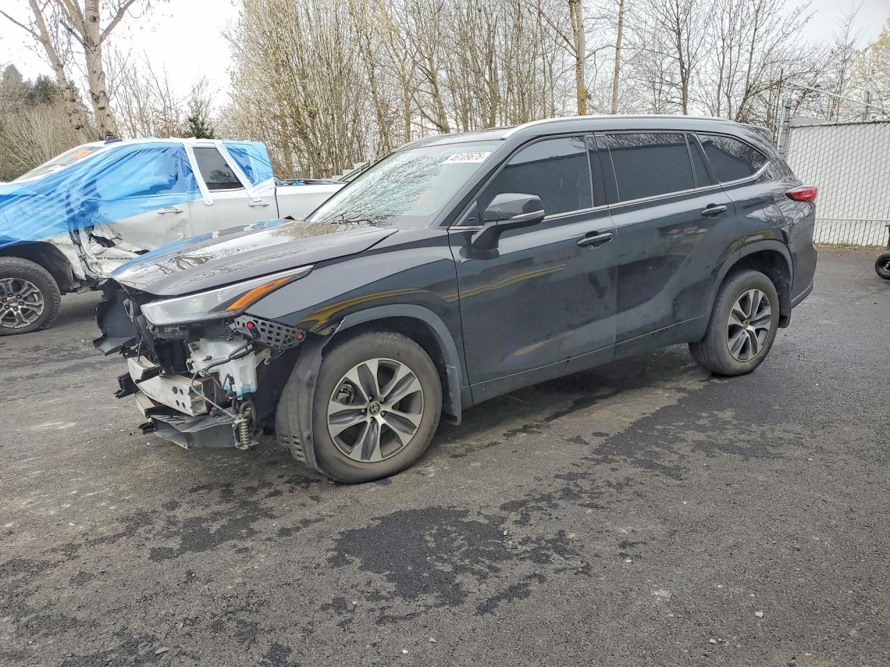 2022 TOYOTA HIGHLANDER