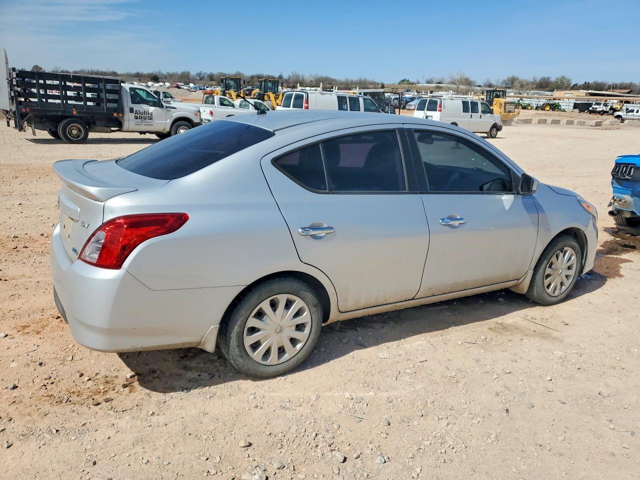 2015 NISSAN VERSA