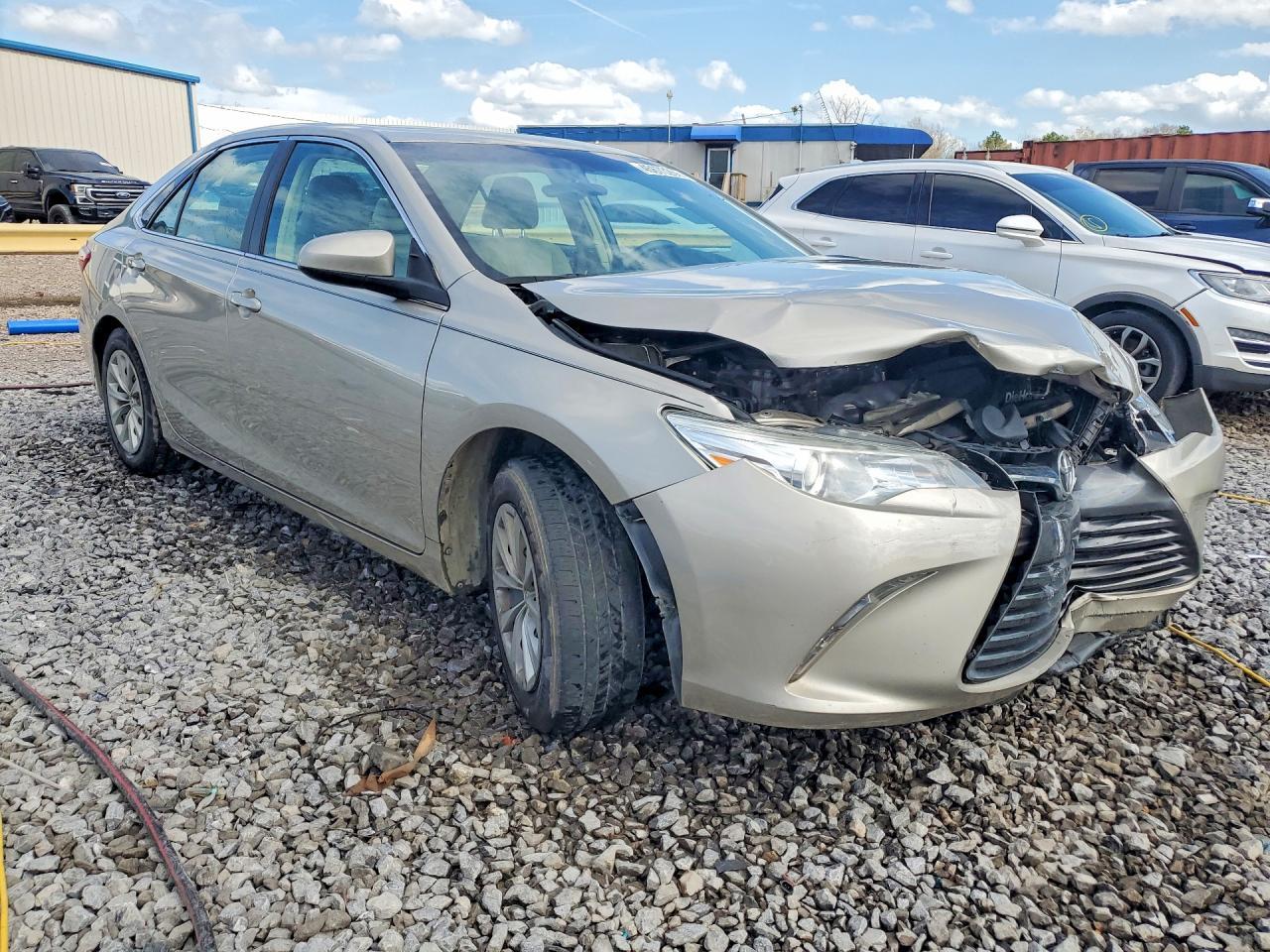 2016 TOYOTA CAMRY