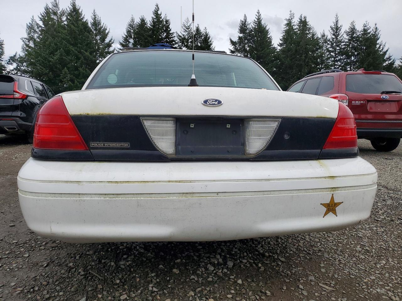 2003 FORD Crown Victoria