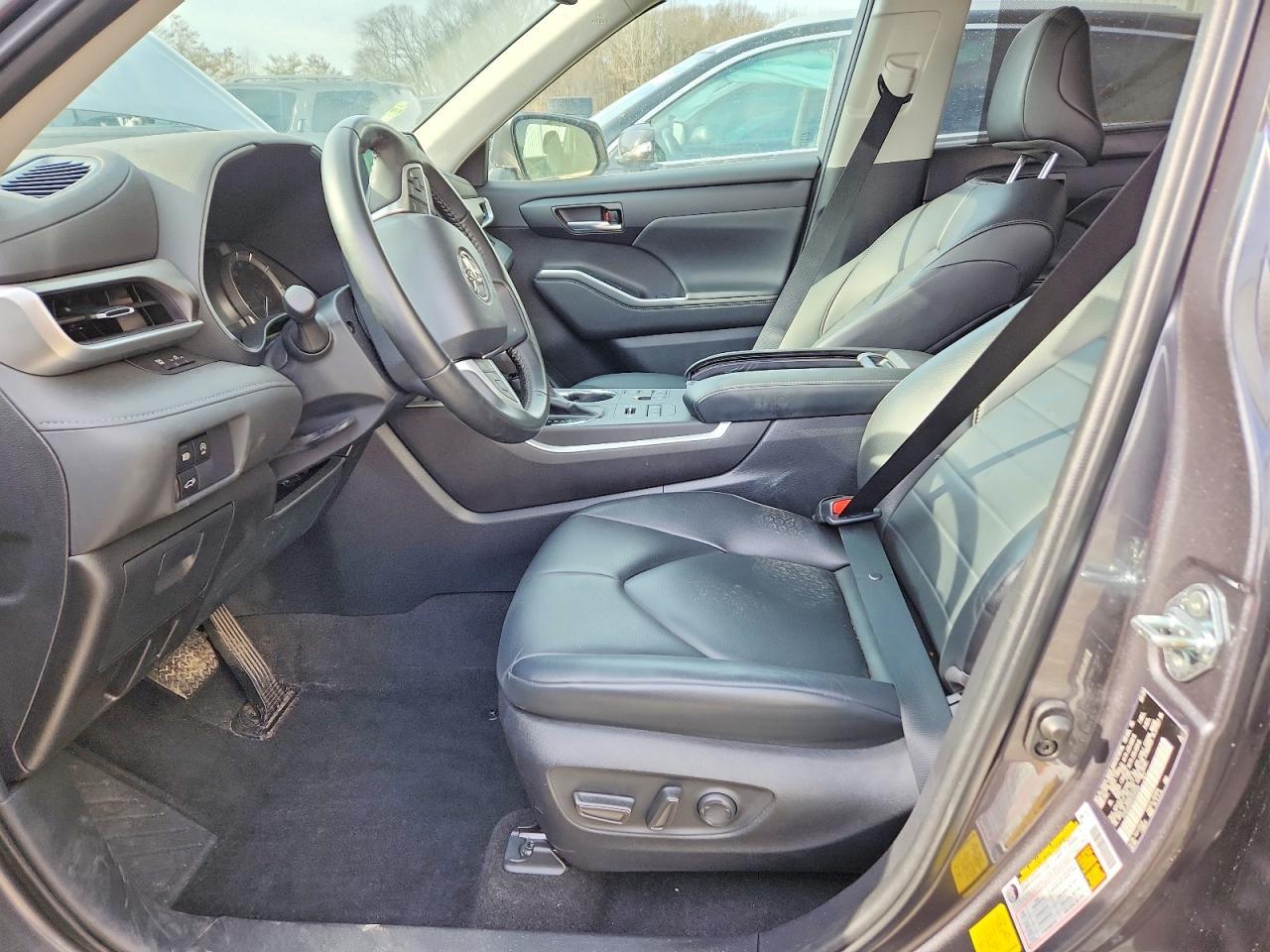 2023 TOYOTA HIGHLANDER