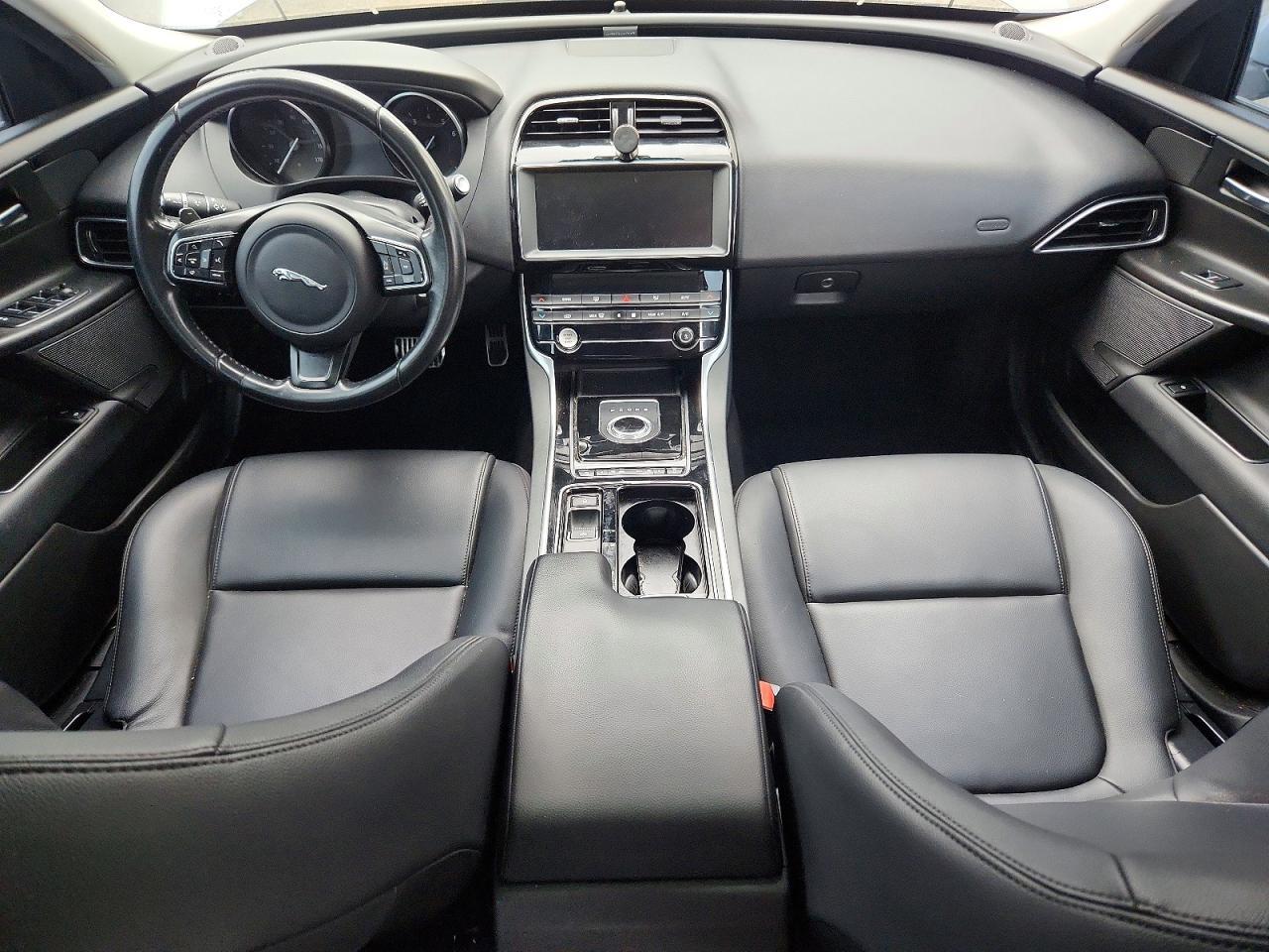 2019 JAGUAR XE