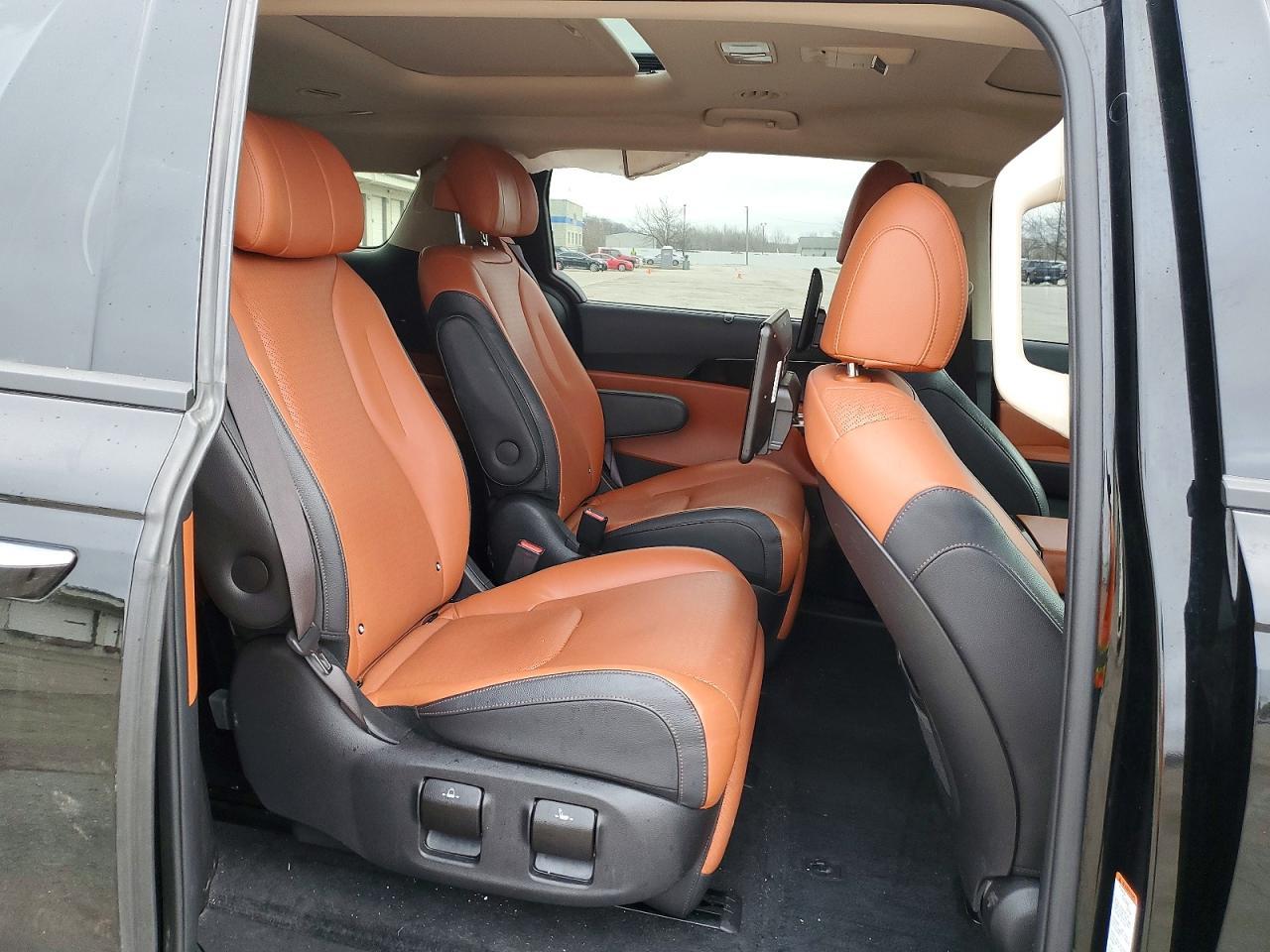 2022 KIA Carnival