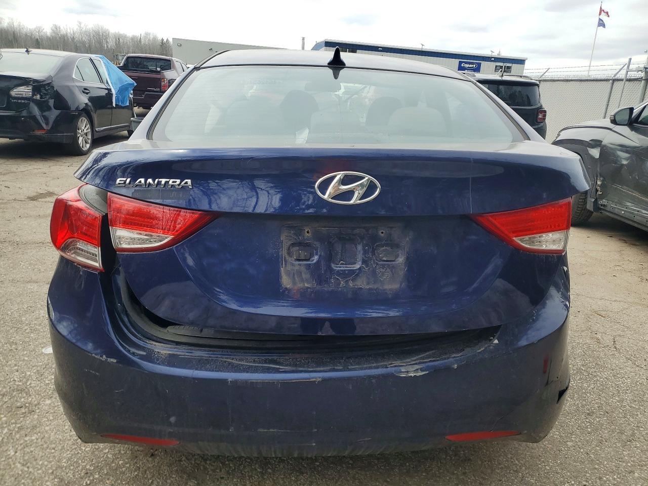 2012 HYUNDAI ELANTRA