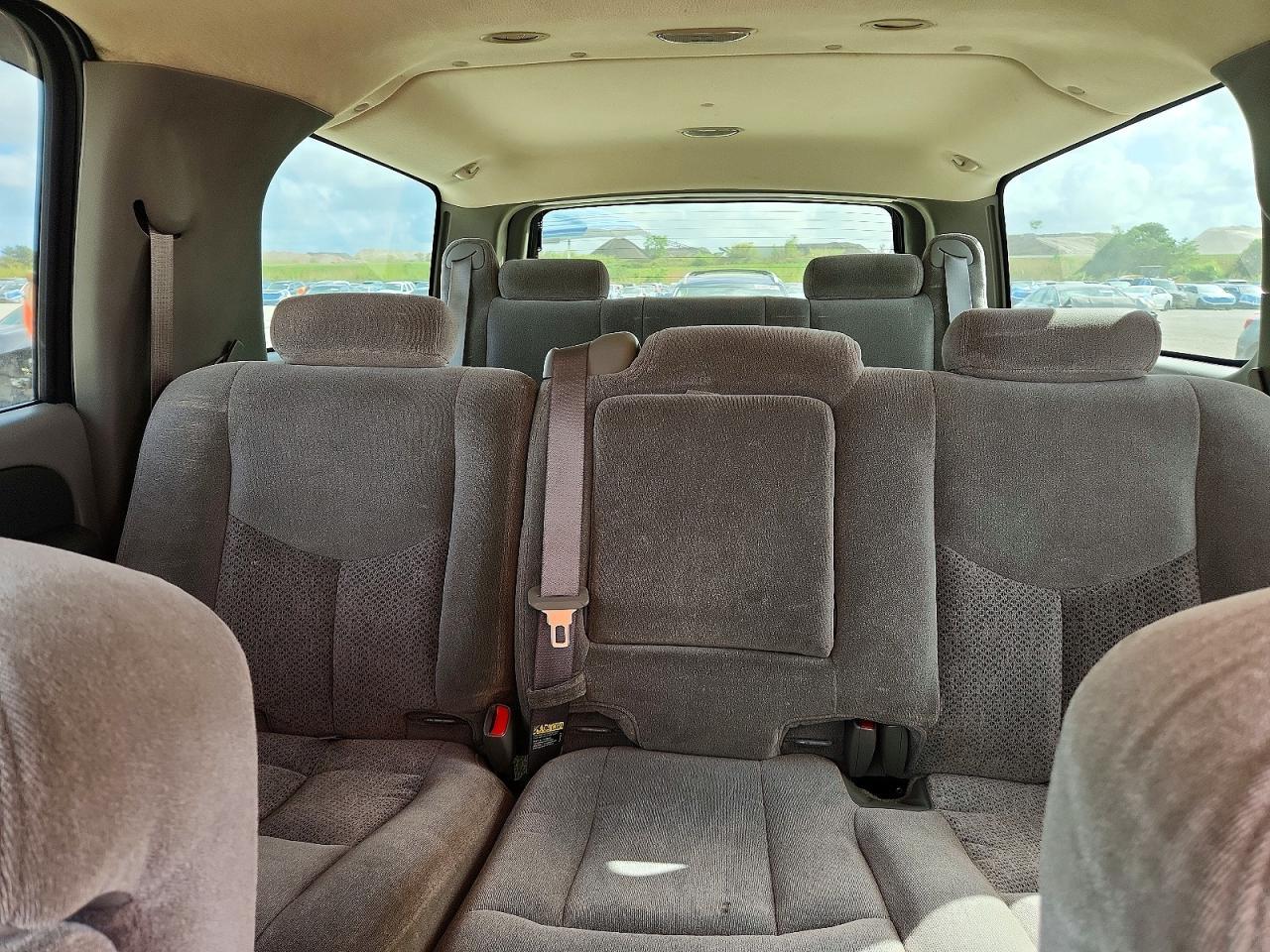 2003 CHEVROLET Suburban