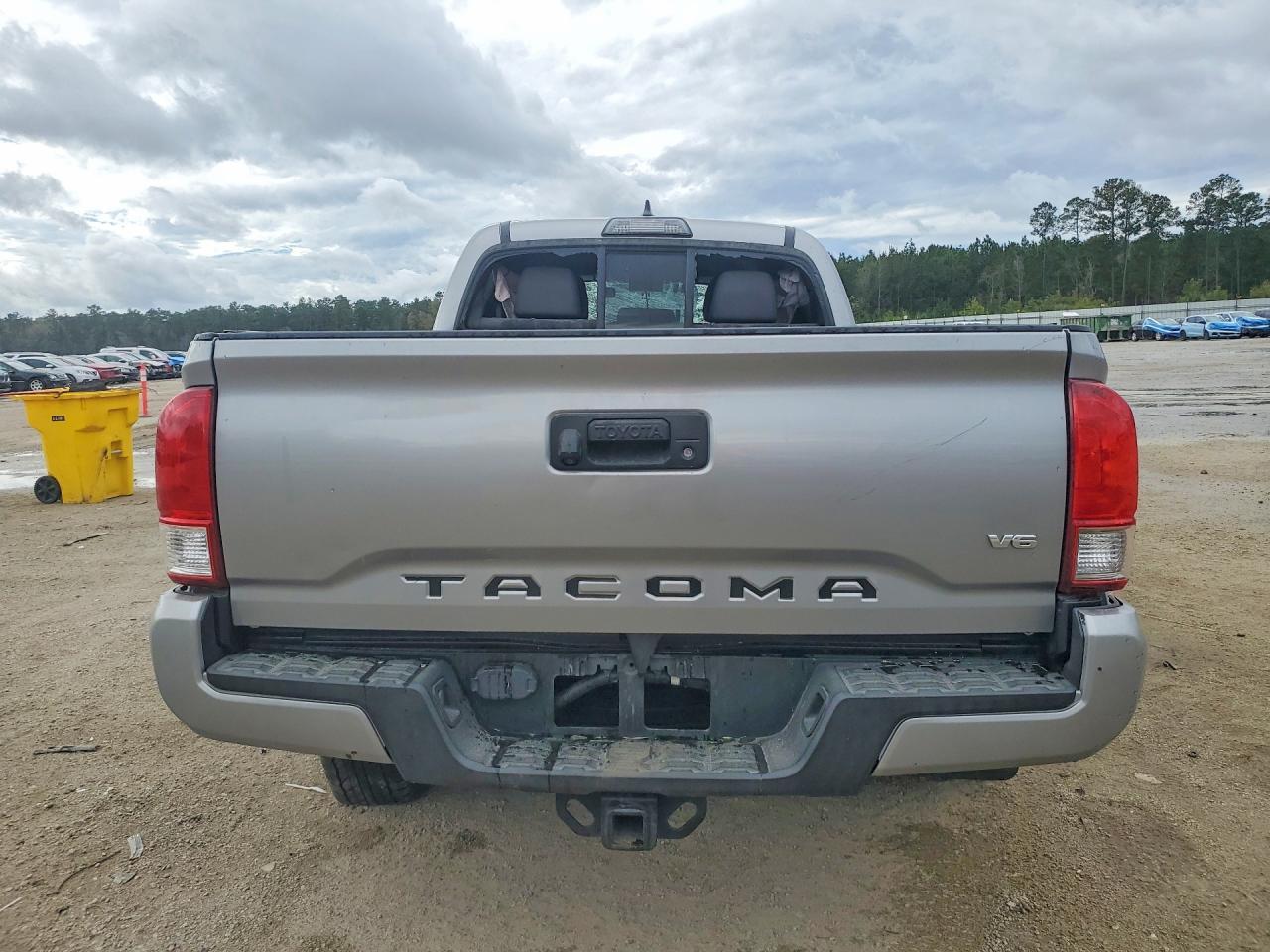 2016 TOYOTA TACOMA