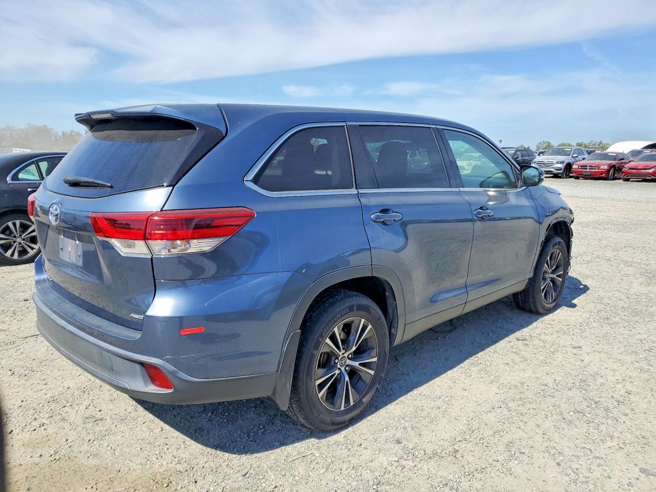 2019 TOYOTA HIGHLANDER