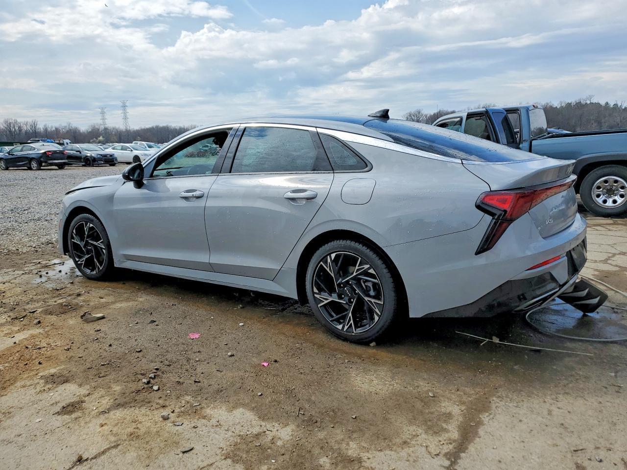 2025 KIA K5