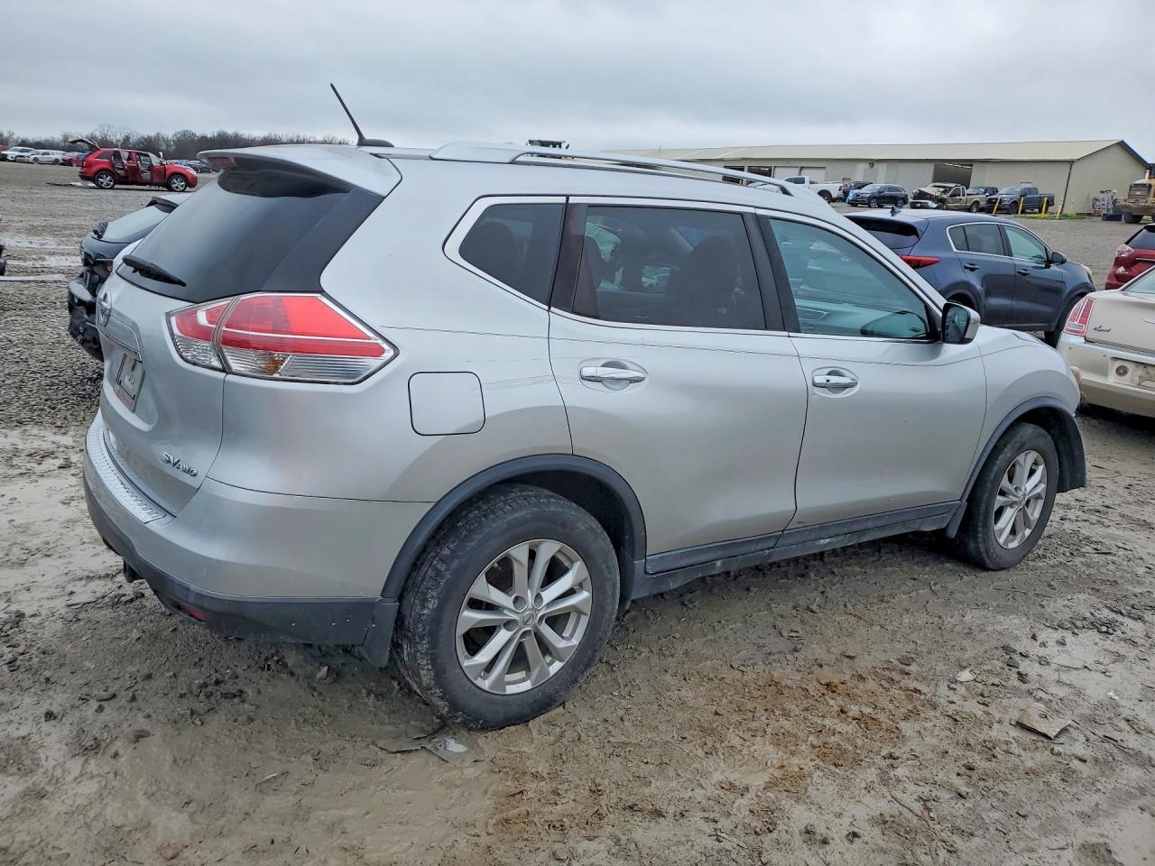 2016 NISSAN ROGUE