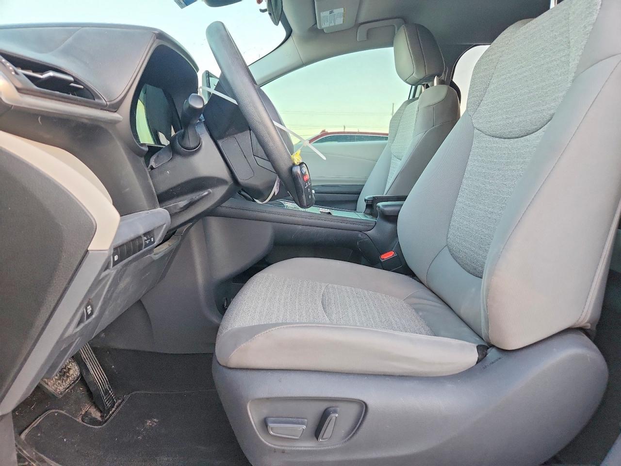 2021 TOYOTA SIENNA