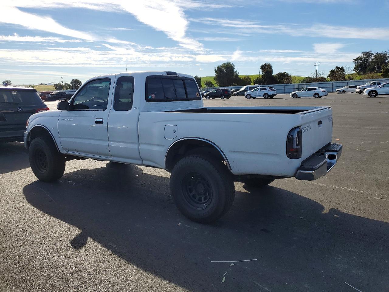 2000 TOYOTA TACOMA