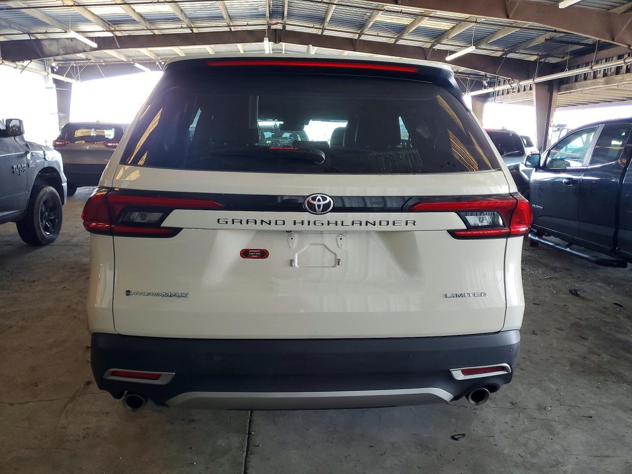 2024 TOYOTA HIGHLANDER