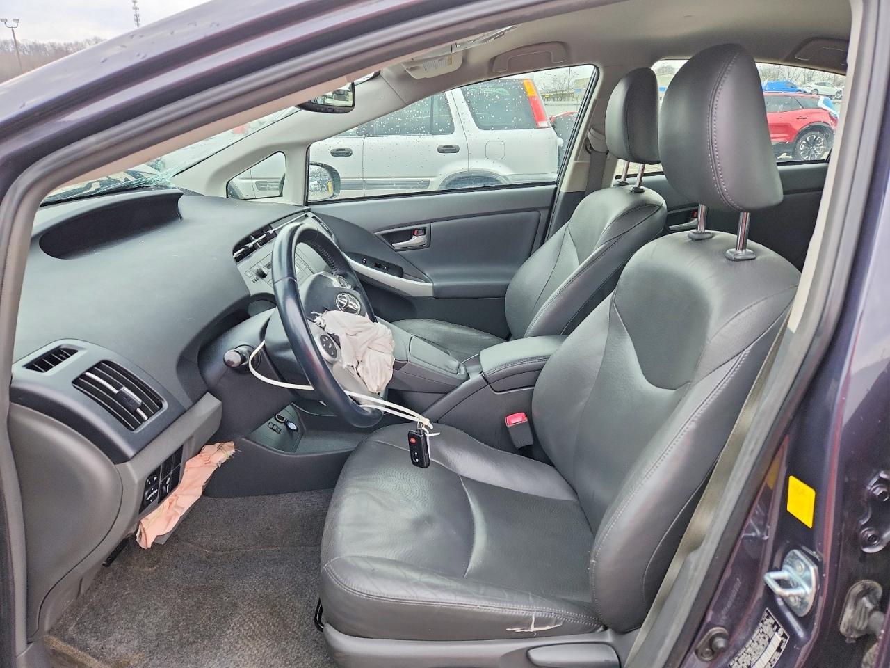2011 TOYOTA PRIUS