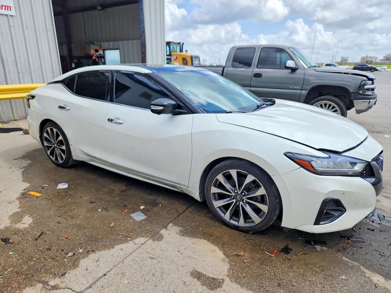 2019 NISSAN Maxima