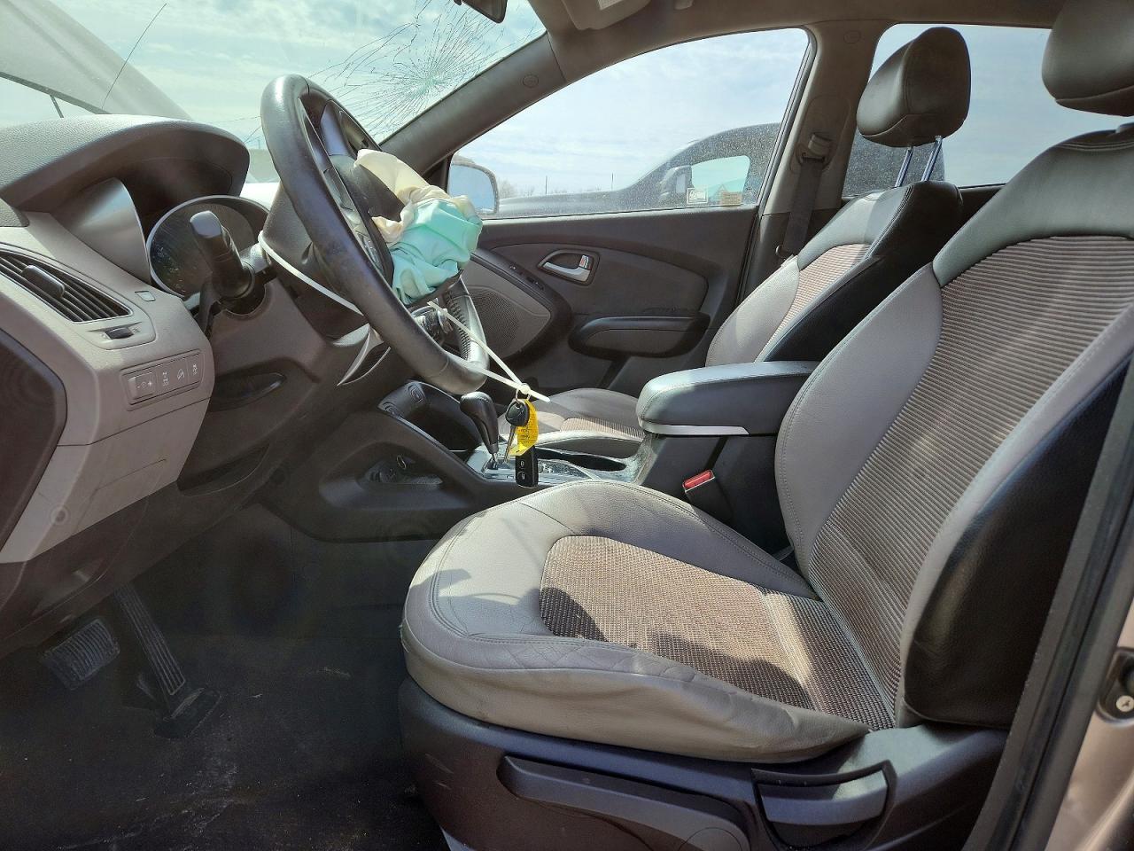 2011 HYUNDAI TUCSON