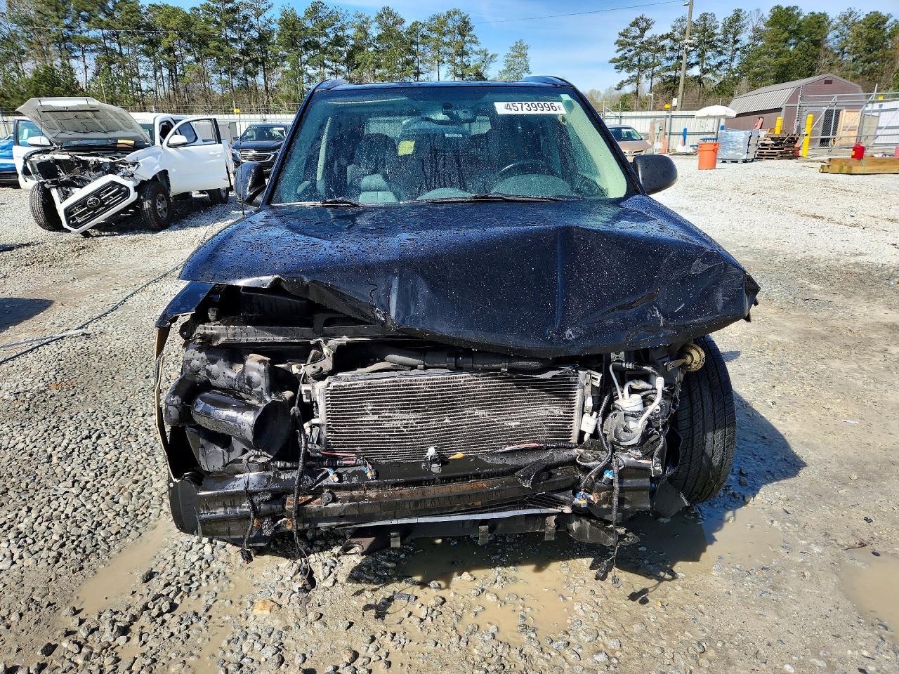 2004 SATURN Vue