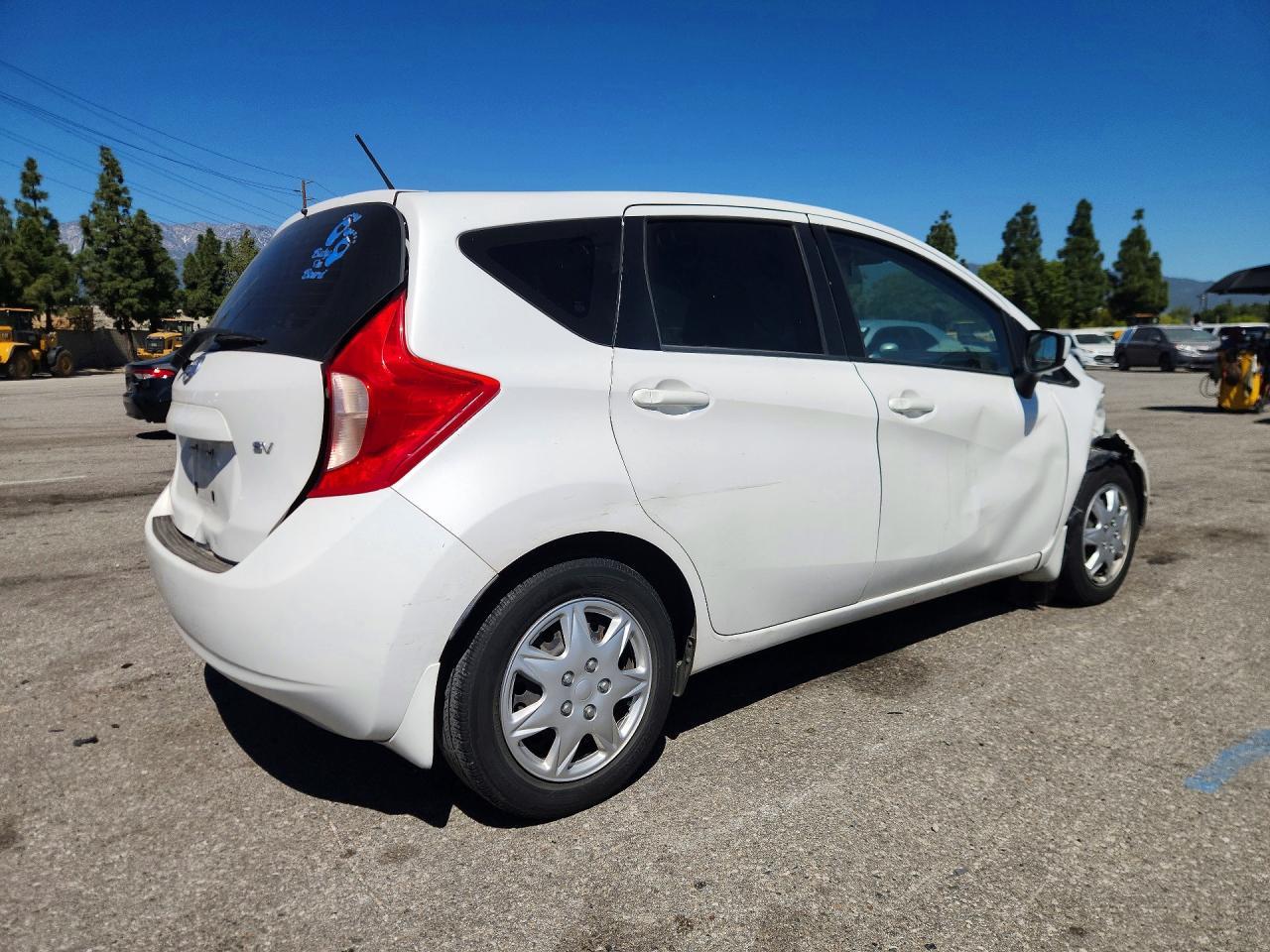 2016 NISSAN Versa Note