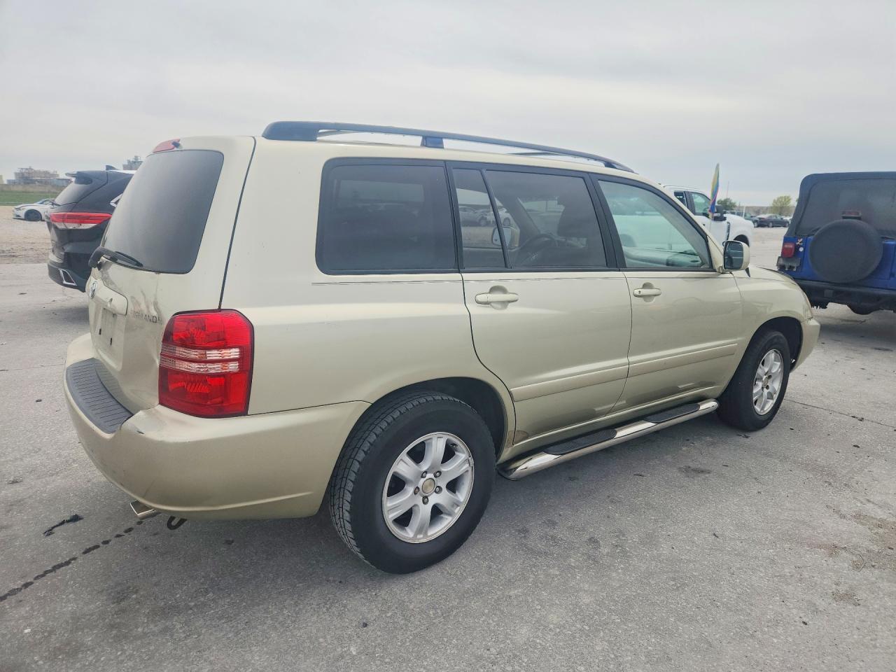 2003 TOYOTA HIGHLANDER