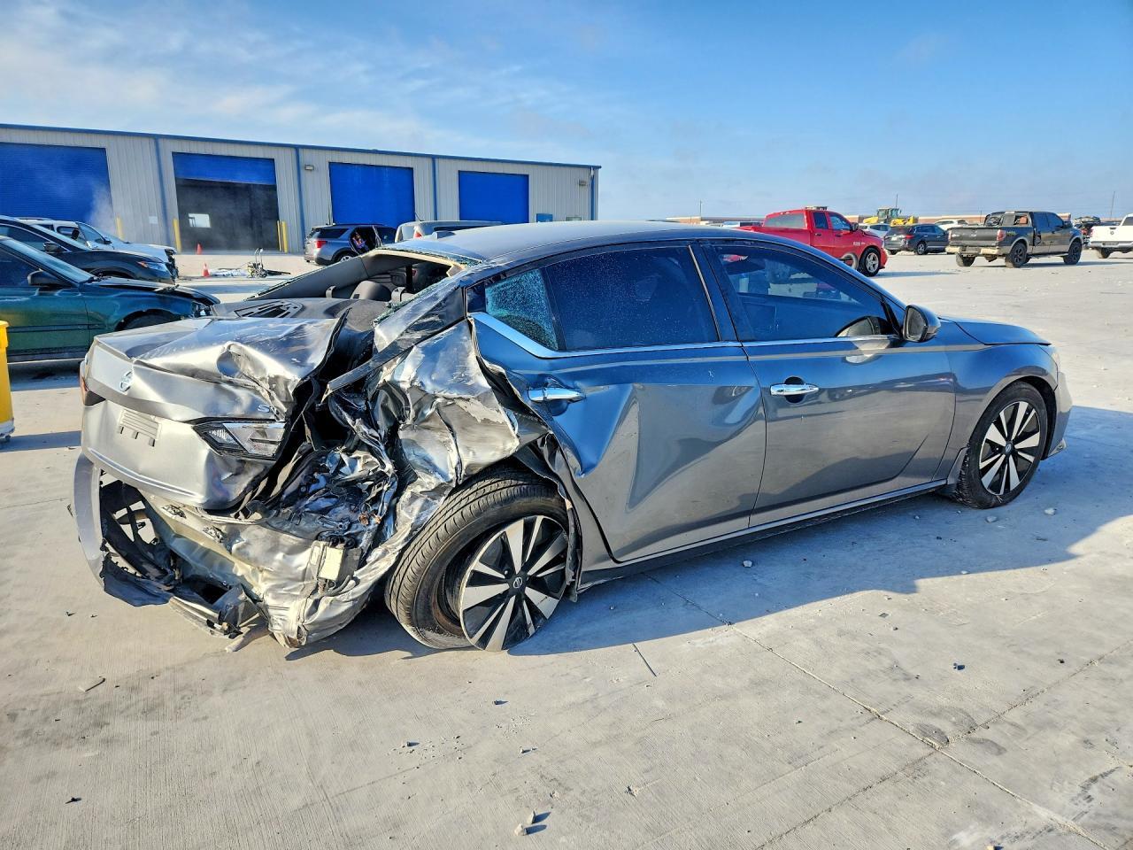 2022 NISSAN ALTIMA