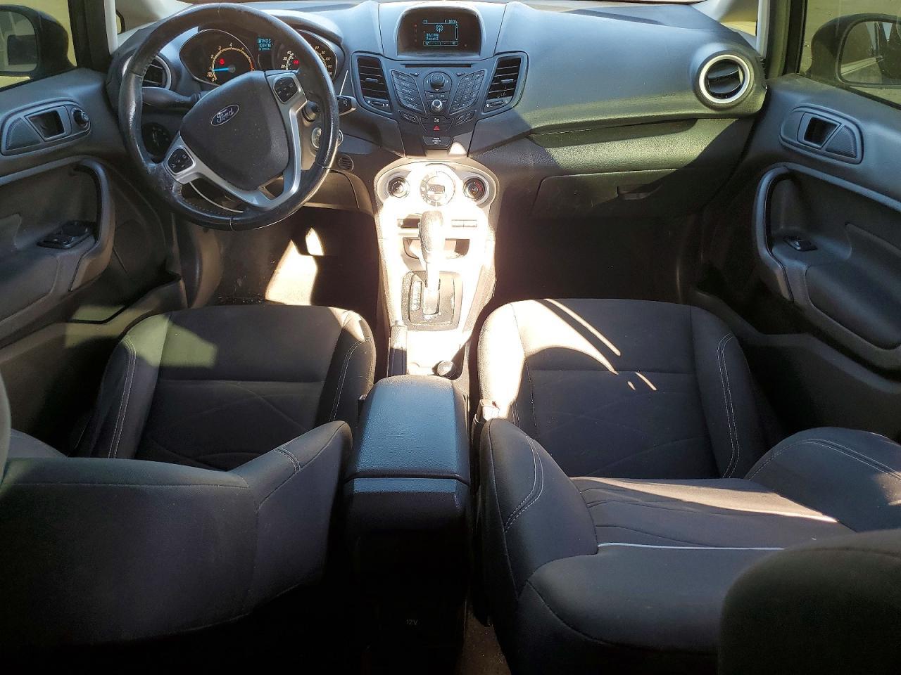 2014 FORD Fiesta
