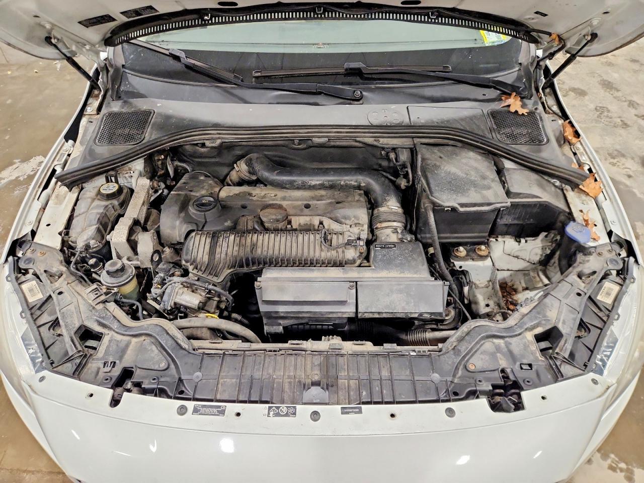 2015 VOLVO V60