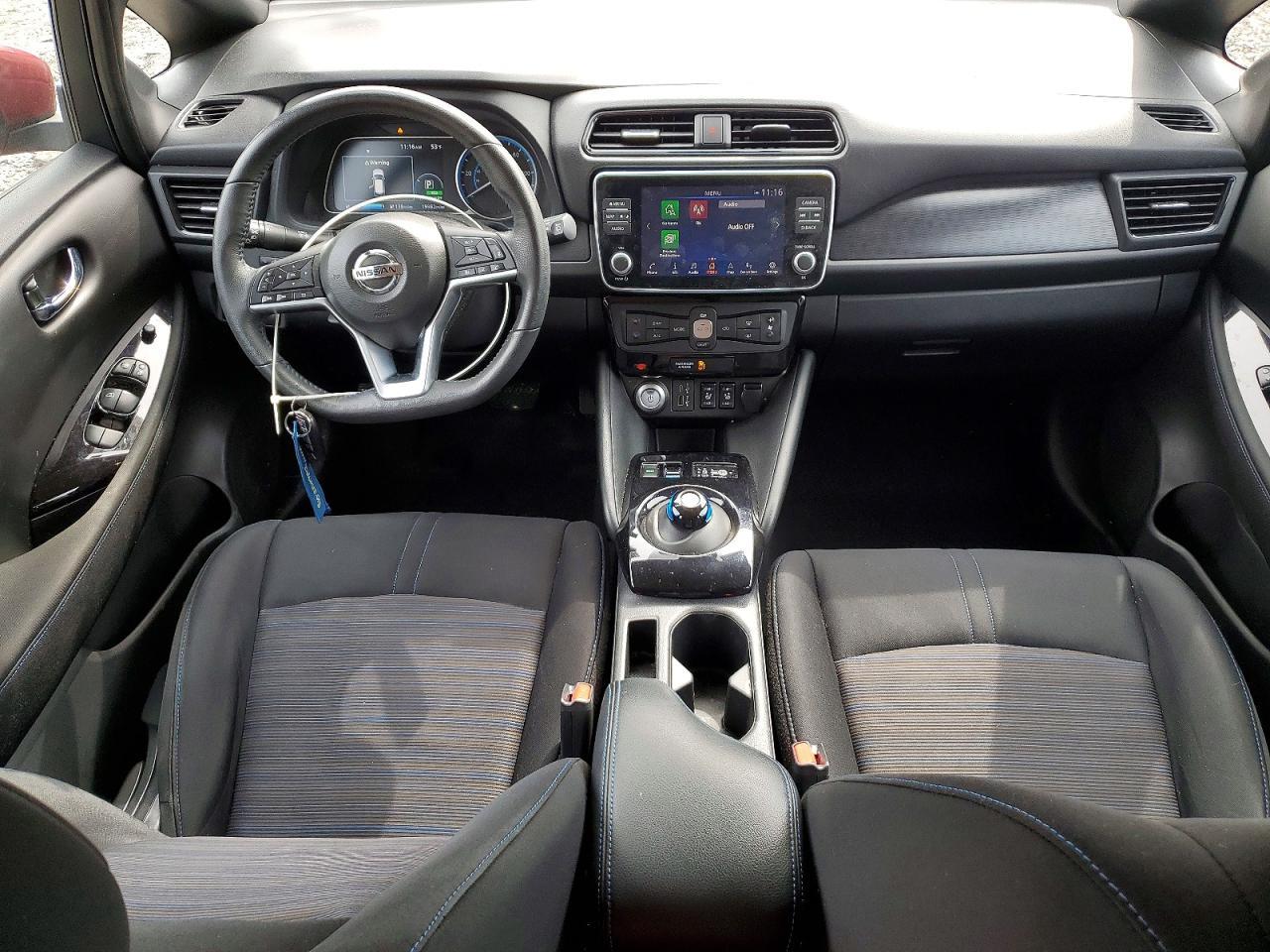 2022 NISSAN LEAF