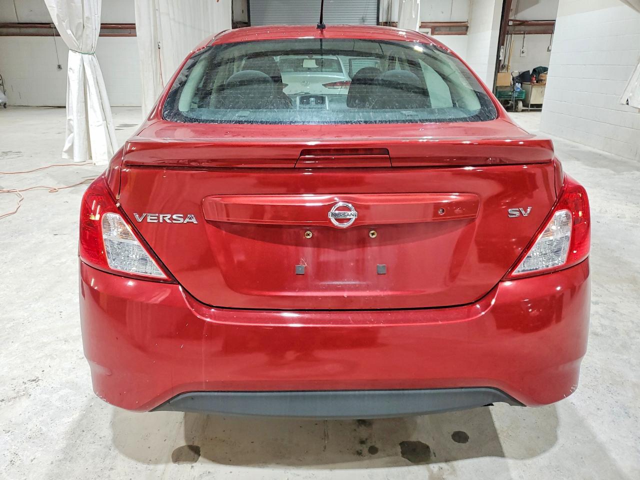2017 NISSAN VERSA