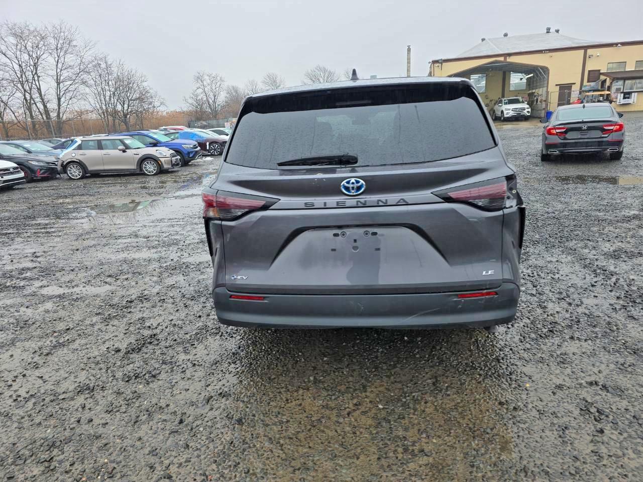2025 TOYOTA SIENNA