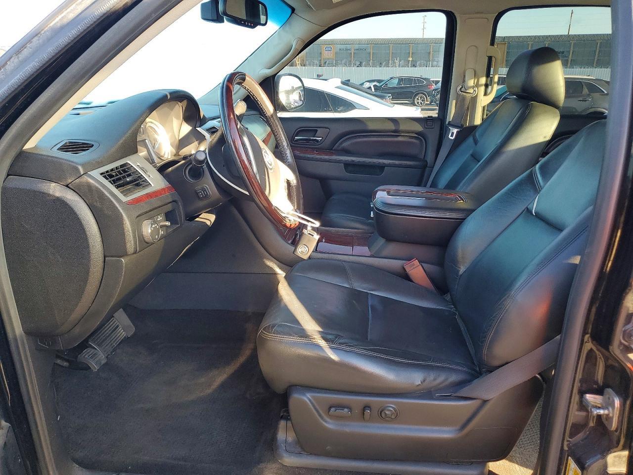 2013 CADILLAC Escalade EXT