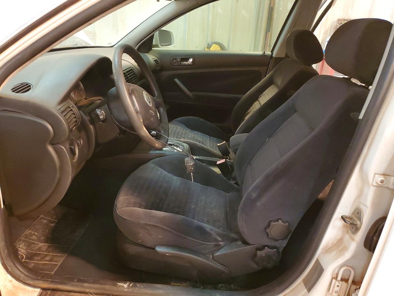 2003 VOLKSWAGEN Passat