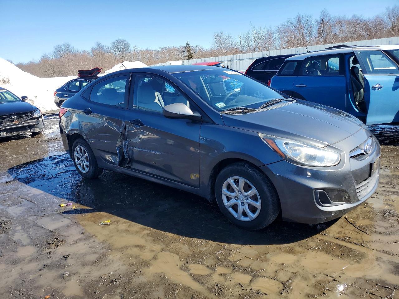 2012 HYUNDAI ACCENT