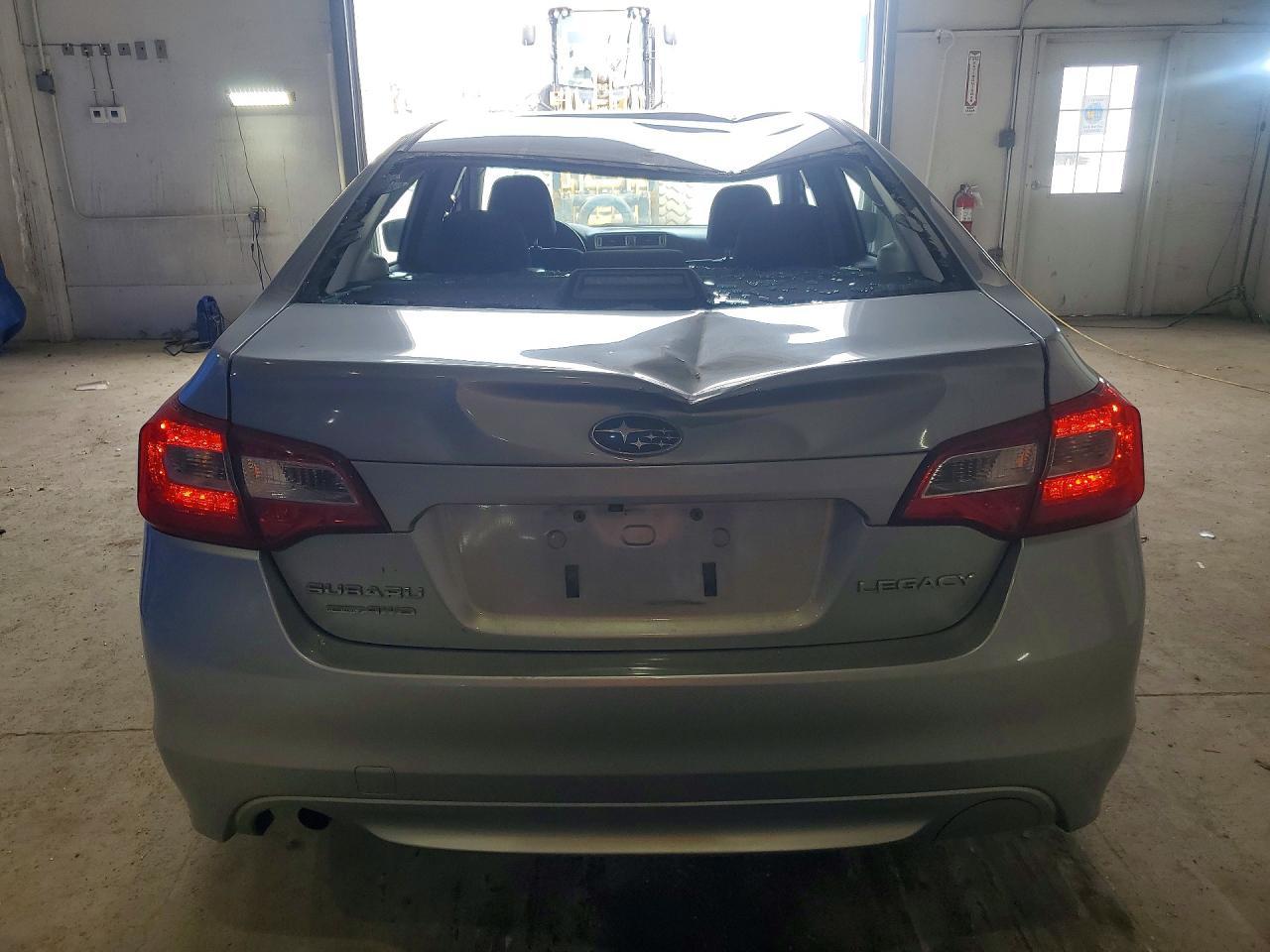 2015 SUBARU Legacy