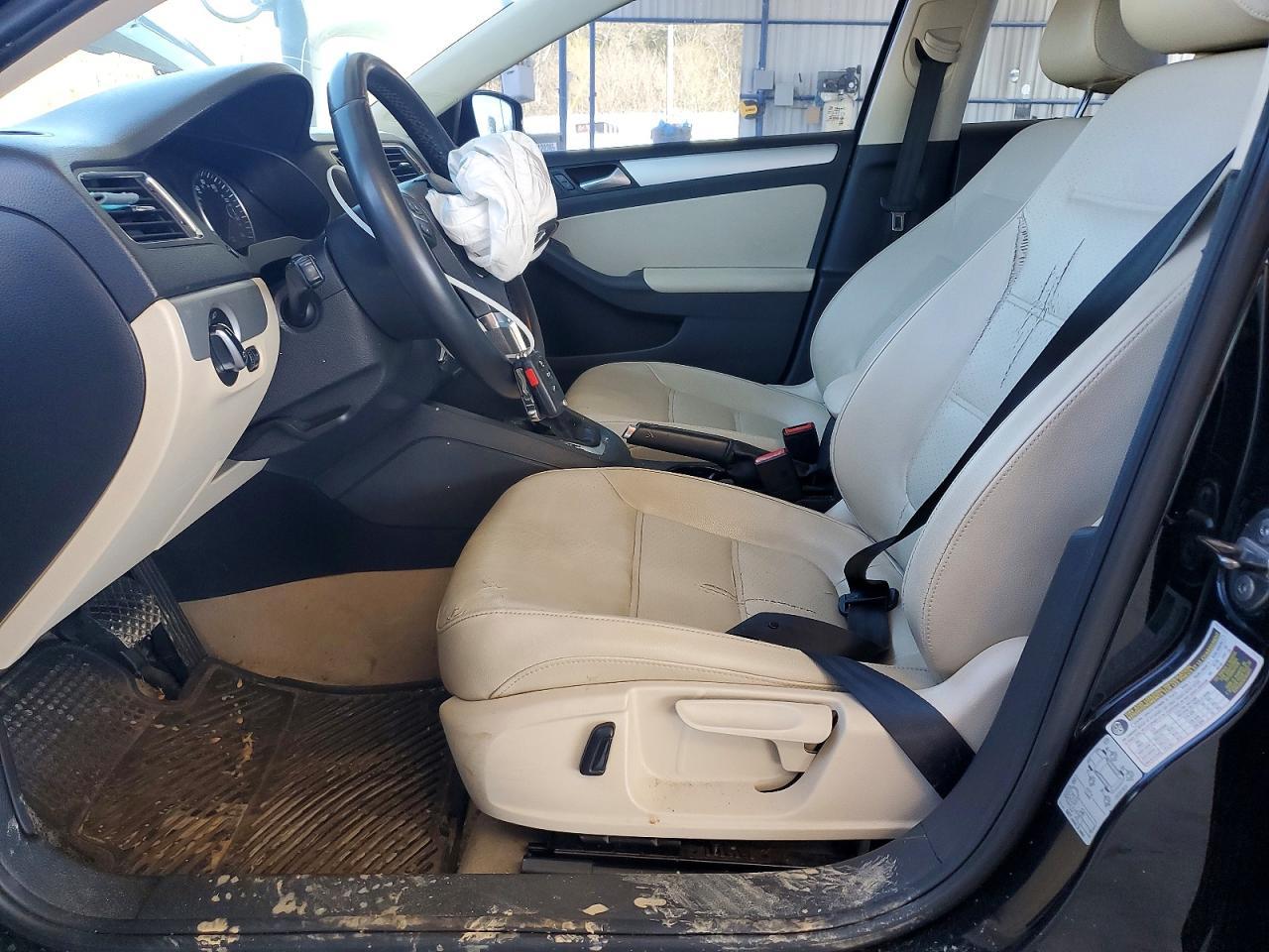 2013 VOLKSWAGEN JETTA